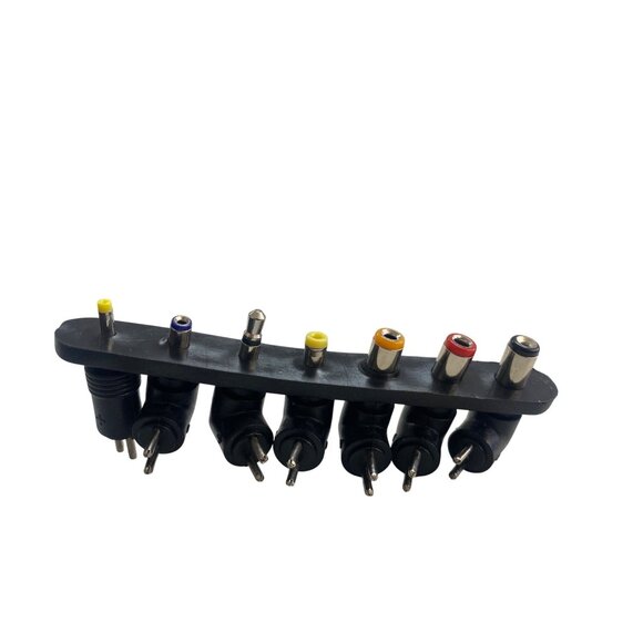 RCA Universal AC To DC Power Adapter With Switchable Voltage & Multiple Tips - Picture 7 of 7